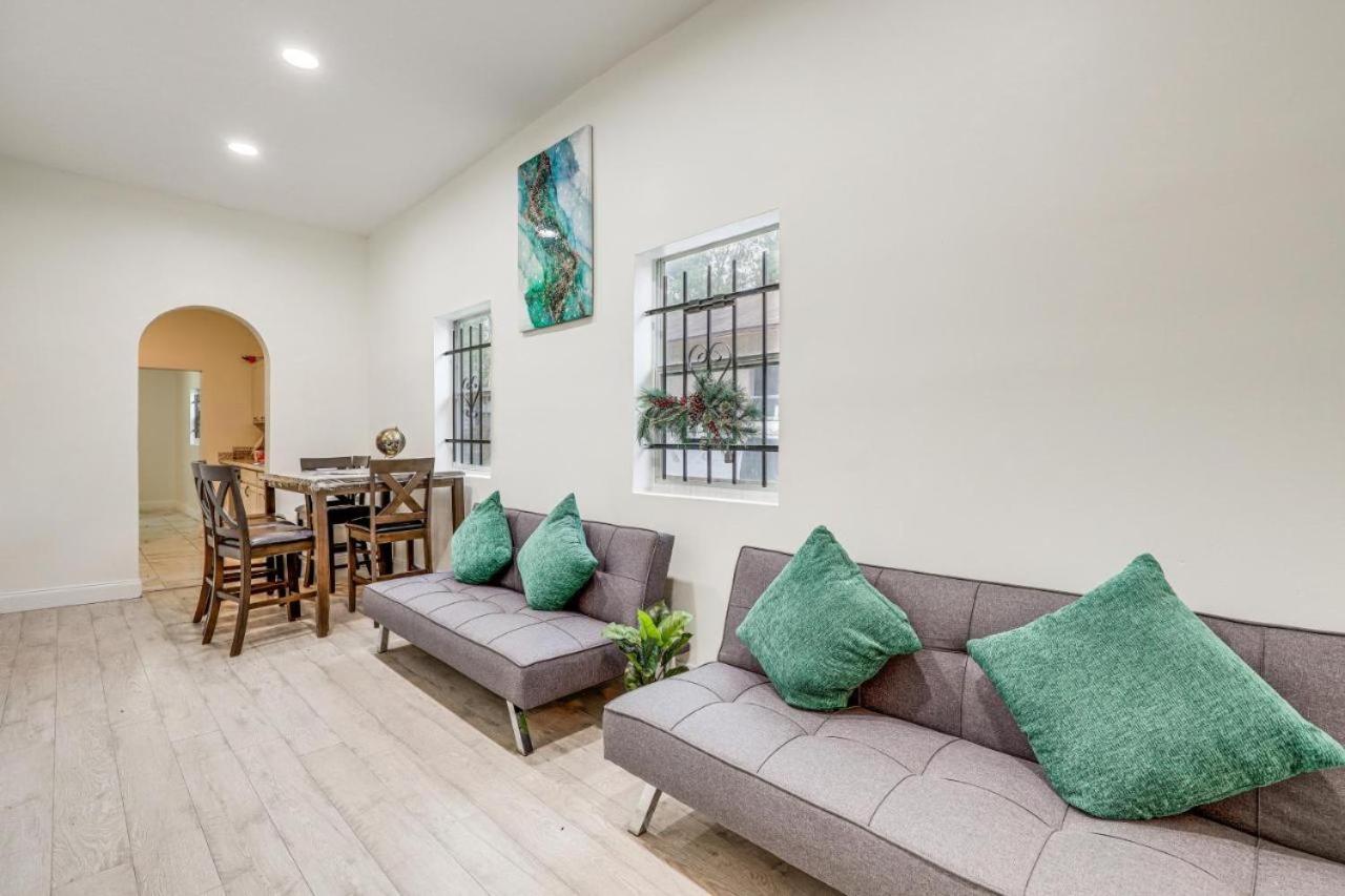 Large, Central, Lovely & Cozy 4Bed/2Bath - House By Everbank Stadium Джексонвілл Екстер'єр фото